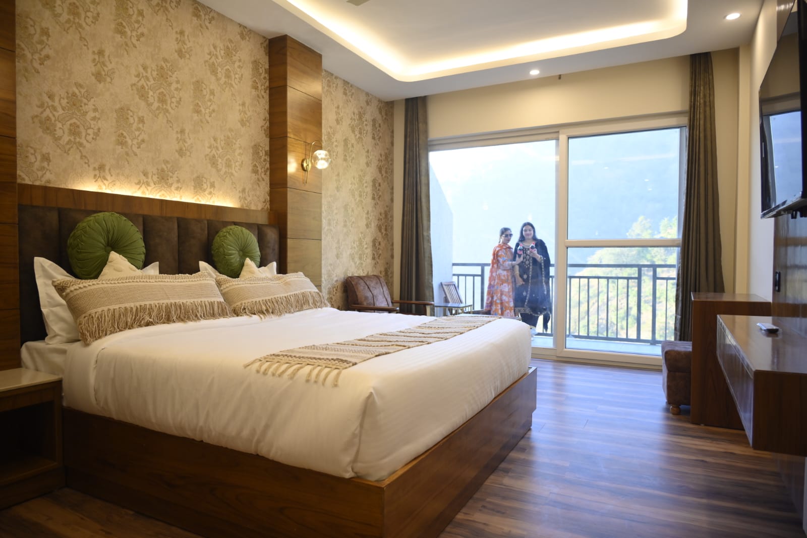 WhatsApp Image 2025-11-17 at 9.16.19 PM (2)